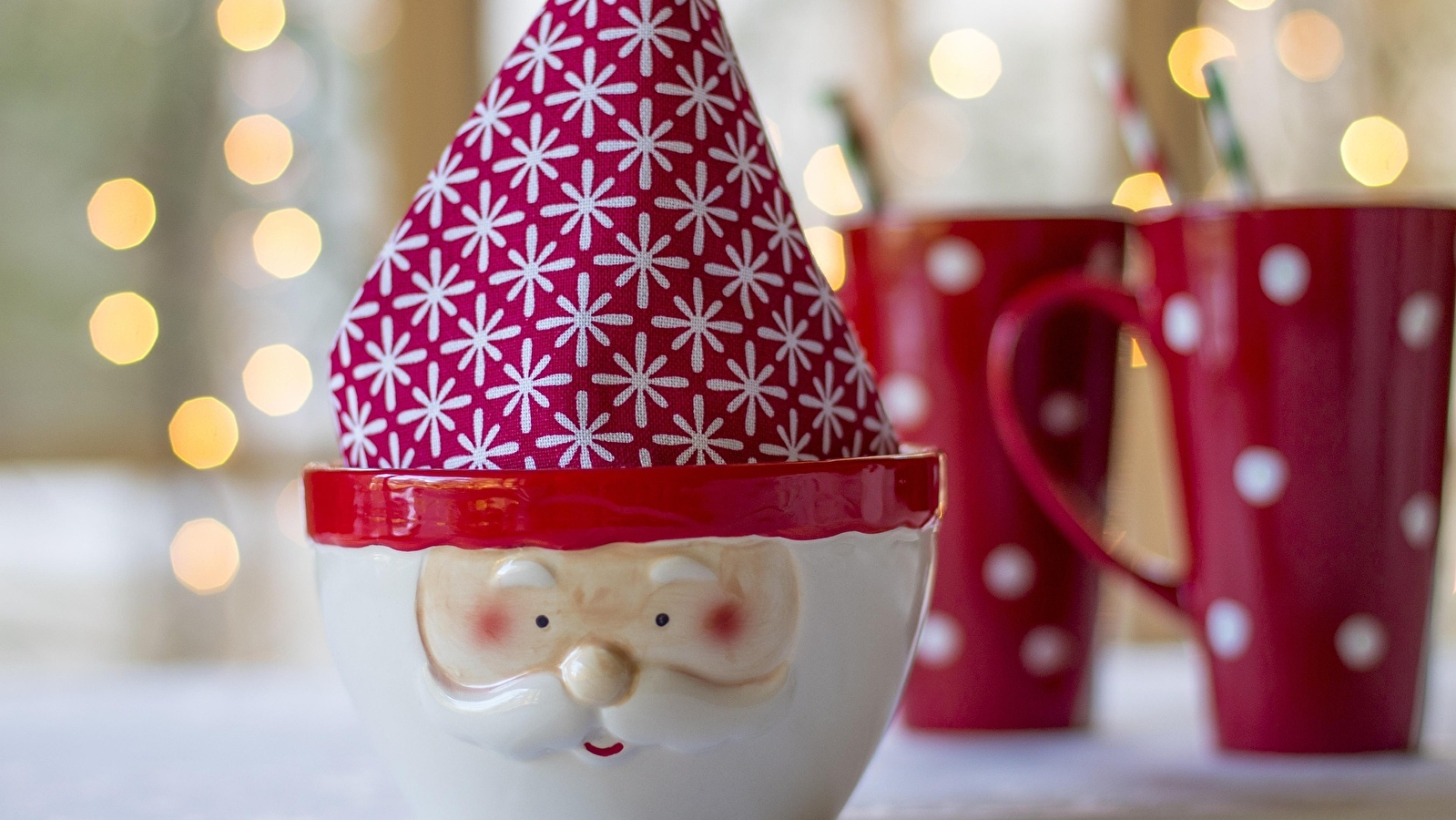 Bricolage de Noël « Bonnet chinois du Père-Noël »