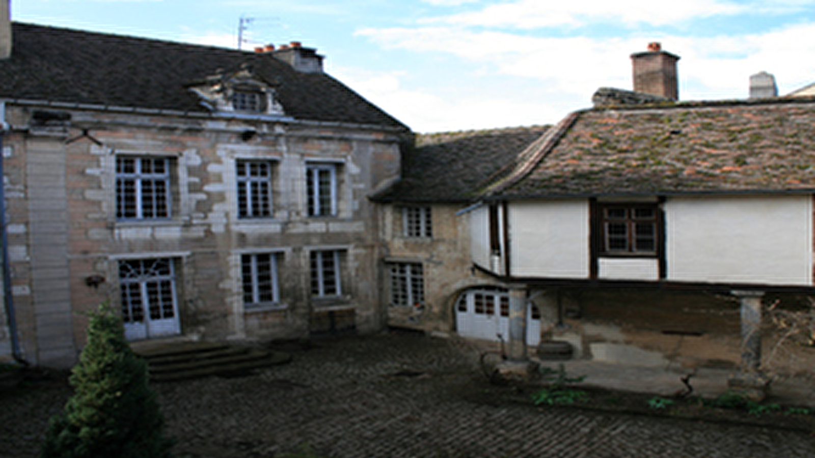 Coudray Bizot, Château D. Beaufort