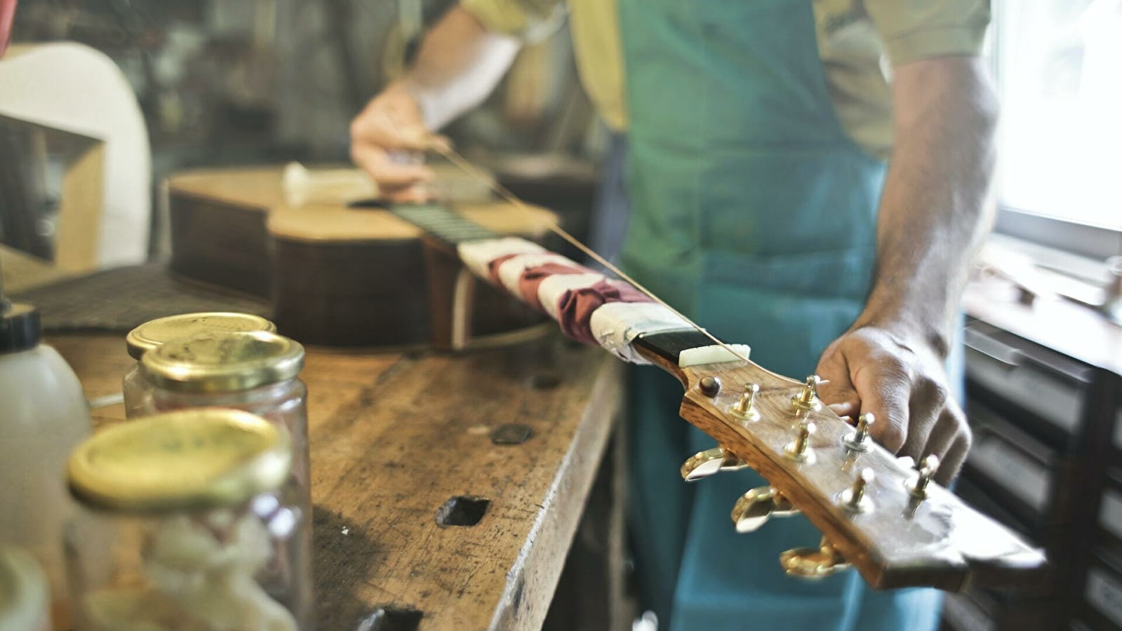 Visite d'un atelier de lutherie
