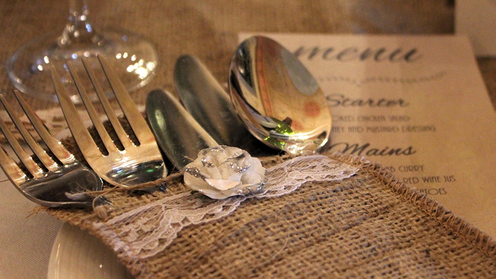 Atelier couture : étui à couverts