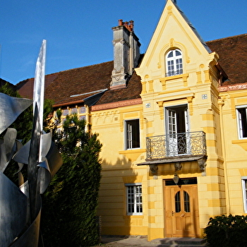 Villa des capucins - Chambres d'hôtes - LUXEUIL-LES-BAINS