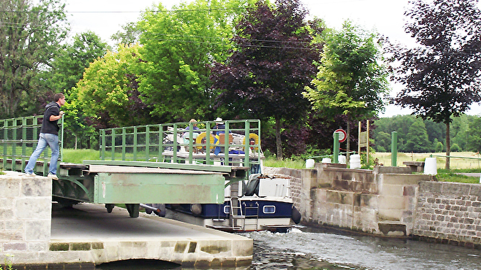 Pont tournant à la main