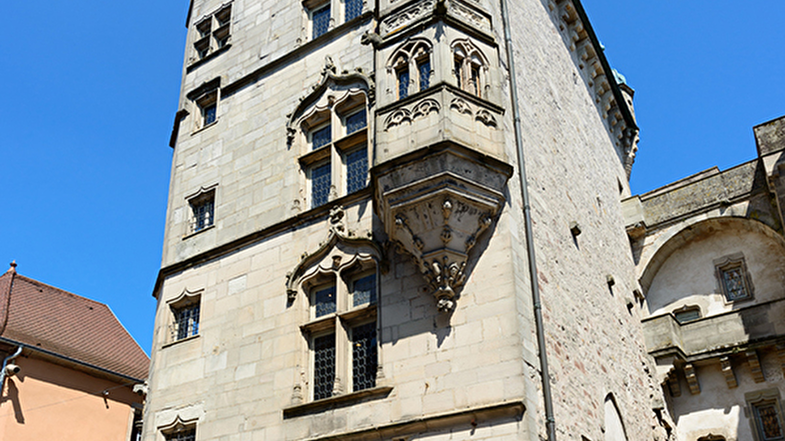 Tour des Echevins