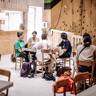 Hop'n Bloc - Salle d'escalade tout public