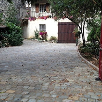 Cluzeaud Jean-Claude et Fils - VOLNAY