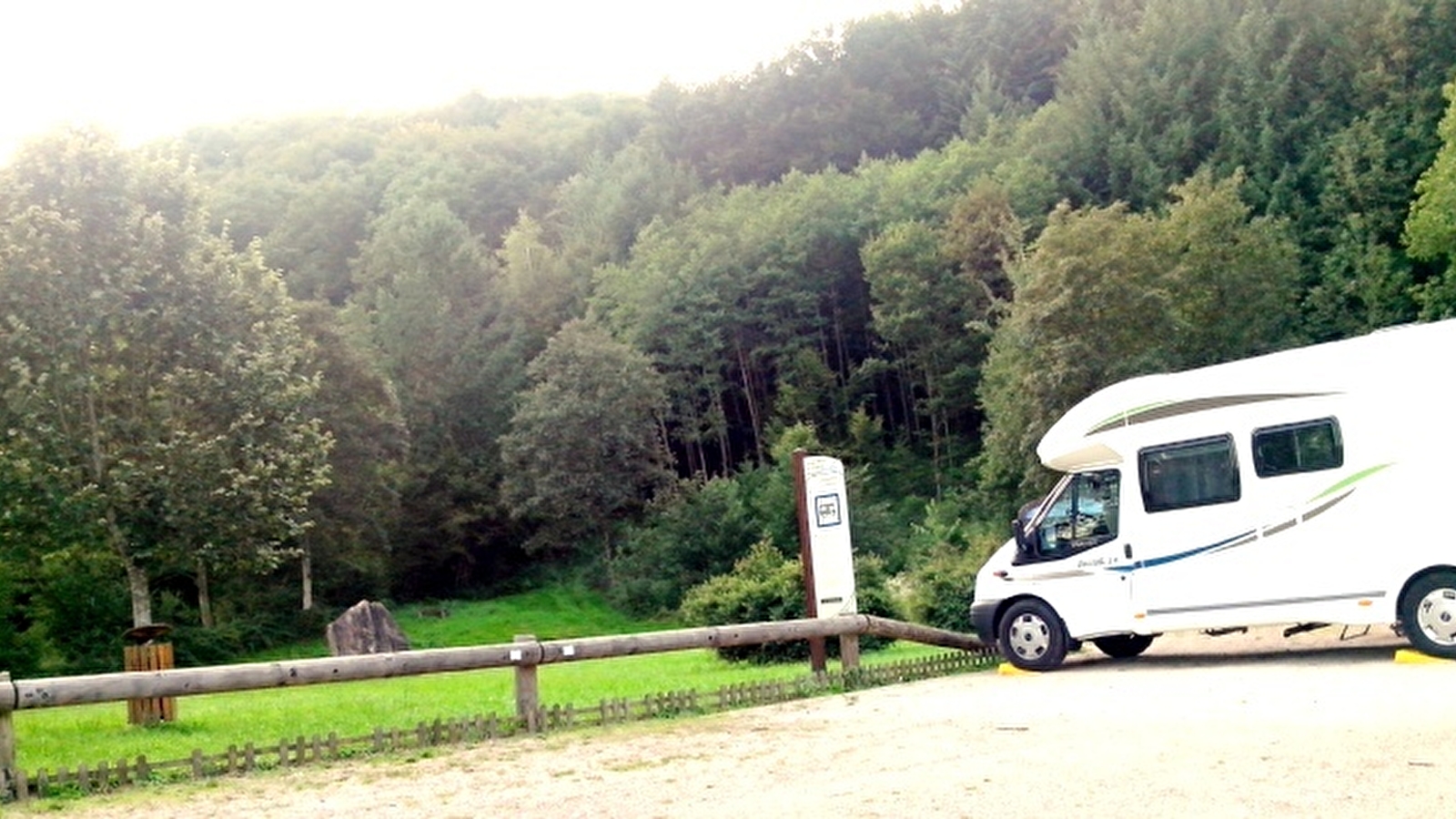 Aire d'accueil de camping-cars