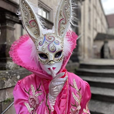 Venise à Luxeuil : Parade en costumes vénitiens