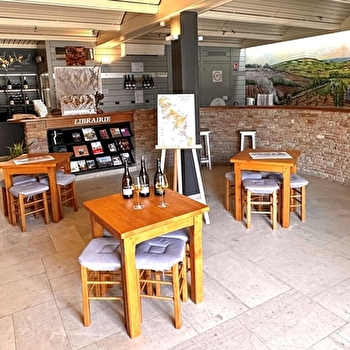 Atrium du Pouilly-Fuissé - SOLUTRE-POUILLY